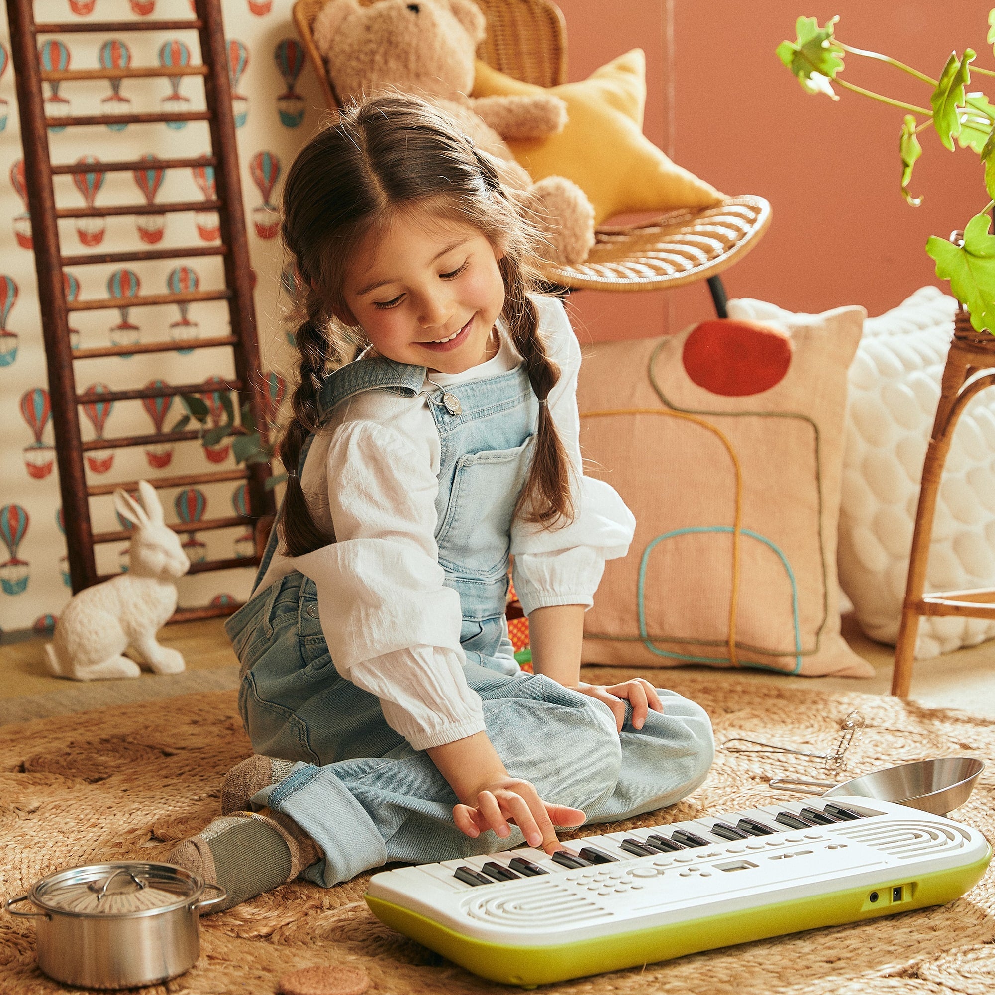 SA-50 | White and Green Mini Keyboard for kids - Casio